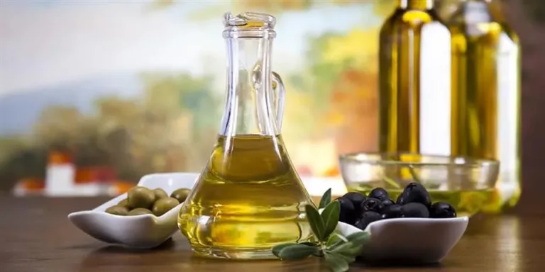 Η Ισπανία Μηδενίζει τον ΦΠΑ στο Ελαιόλαδο για να Αντιμετωπίσει την Αύξηση Τιμών