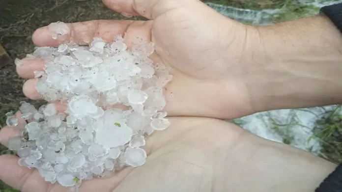 Ισχυρή χαλαζόπτωση στη βορειονατολική Χαλκιδική