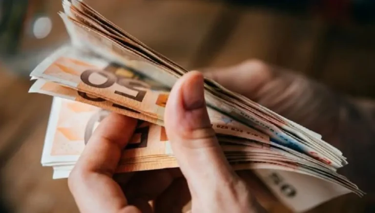 Οι πληρωμές του e-ΕΦΚΑ και ΔΥΠΑ για την περίοδο 31 Μαρτίου έως 4 Απριλίου