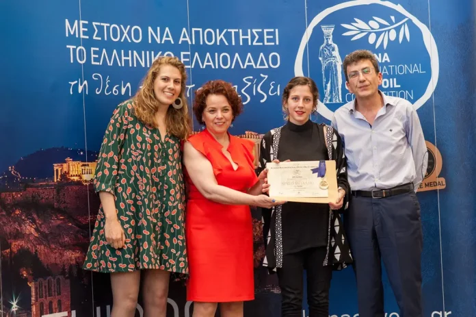 Μια σταλιά ελαιόλαδο από Κορωνέικη γεμίζει τις δεξαμενές της Μεσσηνίας