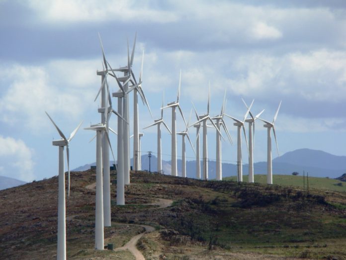 Θράκη: Εκβιάζουν αγρότες για να βάλουν ανεμογεννήτριες