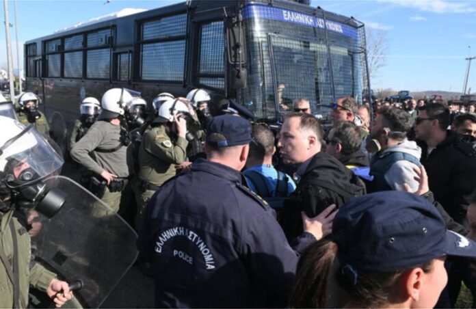 Χημικά και επεισόδια μεταξύ αγροτών και αστυνομικών στον Ε-65