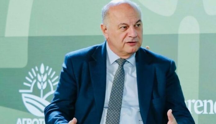 Ο Κώστας Τσιάρας μιλά για την αναδιοργάνωση του ΟΠΕΚΕΠΕ και την ενίσχυση της αγροτικής εφοδιαστικής αλυσίδας στην Ελλάδα.