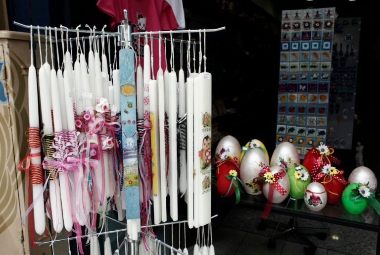 Εορταστικό ωράριο Πάσχα 2025: Πώς λειτουργούν τα καταστήματα μέχρι και το Μεγάλο Σάββατο