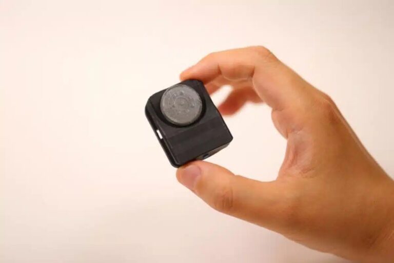 Φορετή συσκευή μετρά την «αναπνοή» του δέρματος