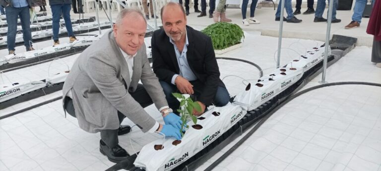 Σέρρες: Εγκαίνια υπερσύγχρονου θερμοκηπίου για τις ξακουστές μπακάλικες πιπεριές