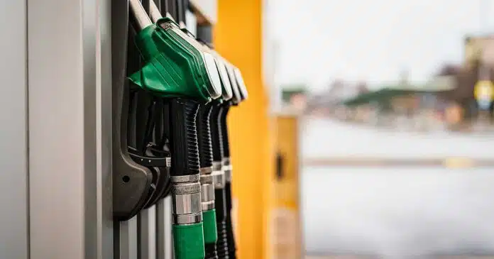 Πετρέλαιο Θέρμανσης: Στο 1,12€/λίτρο η Τιμή Εκκίνησης – Μεγάλη «Ανάσα» με Μείωση ΦΠΑ σε 19 Νησιά από το 2026