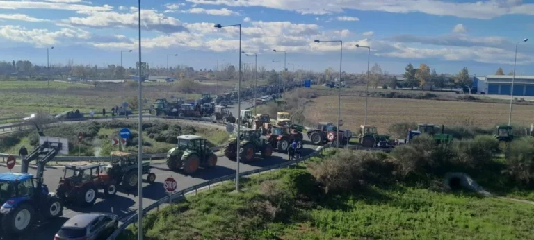 Μαρούδας: «Συνάδελφοι Χτυπήθηκαν από τα ΜΑΤ, αλλά Παραμένουμε στα Μπλόκα» – Το Μήνυμα Ανυποχώρητου Αγώνα