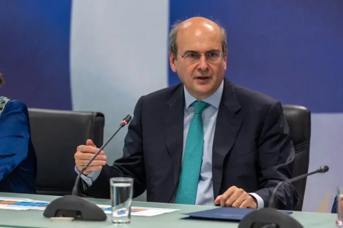 Χατζηδάκης: «Τέλος στις Παθογένειες 45 Ετών στις Επιδοτήσεις» – Το Σχέδιο για τη Γεωργία και ο Προϋπολογισμός του 2026