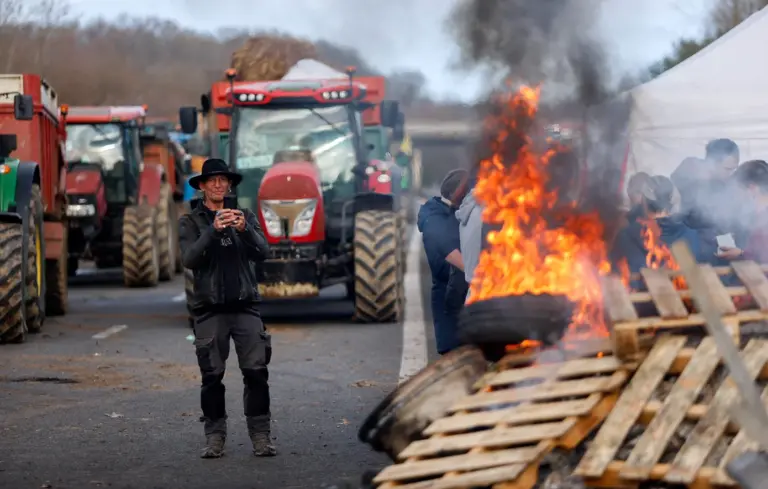 Αγροτική Ανασκόπηση: Ένας μήνας «φωτιά» – Το φιάσκο της Εξισωτικής, τα μπλόκα και η νέα εποχή ΟΠΕΚΕΠΕ