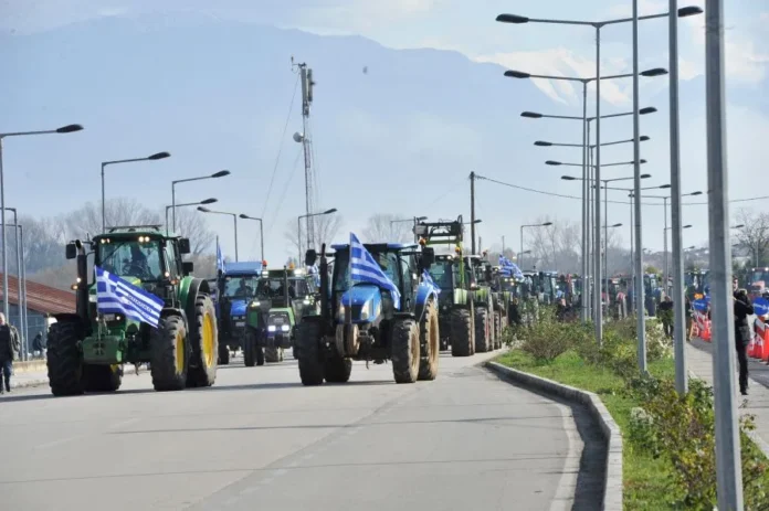 Ελλάδα σε Κλοιό: Πάνω από 20 Μπλόκα σε Εθνική, Εγνατία και Ιόνια – Κλείνουν Τελωνεία και το Λιμάνι του Βόλου
