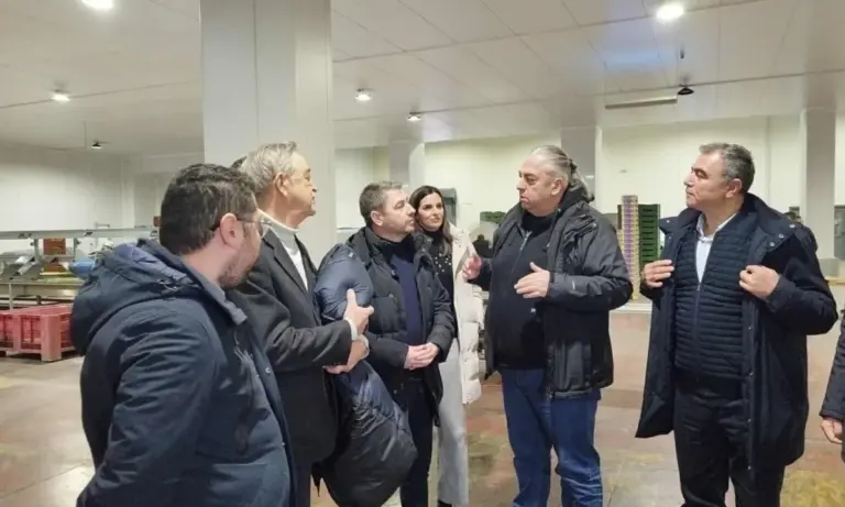 Ανδρουλάκης από Βελβεντό: «Όχι» στη συμφωνία Mercosur – Επίθεση στην Κυβέρνηση για το «ριφιφί» στον ΟΠΕΚΕΠΕ