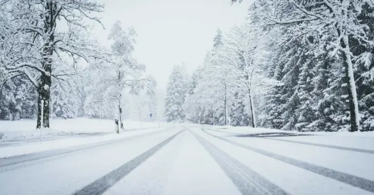 Καιρός: «Πολική Εισβολή» με -10°C και ολικό παγετό – Πού θα χιονίσει από τη Δευτέρα