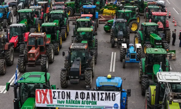 Συνάντηση στο Μαξίμου: «τεχνικές βελτιώσεις» στο τραπέζι – Στα μπλόκα η απόφαση για τα επόμενα βήματα