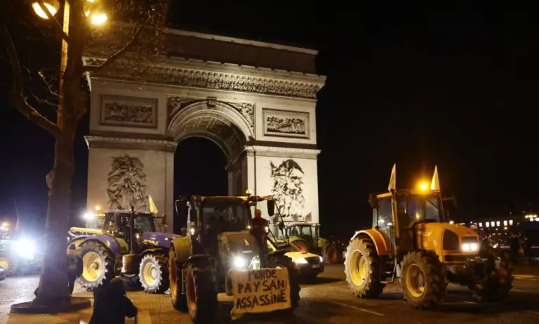 Πολιορκία στο Παρίσι: Τρακτέρ ξανά στους δρόμους κατά της Mercosur – Ραντεβού στο Στρασβούργο