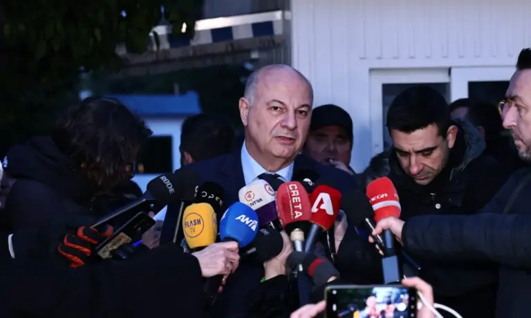 Μπλόκα Αγροτών: «Μουδιασμένοι» μετά το Μαξίμου – Το «παράθυρο» για βελτιώσεις και η οργή των κτηνοτρόφων