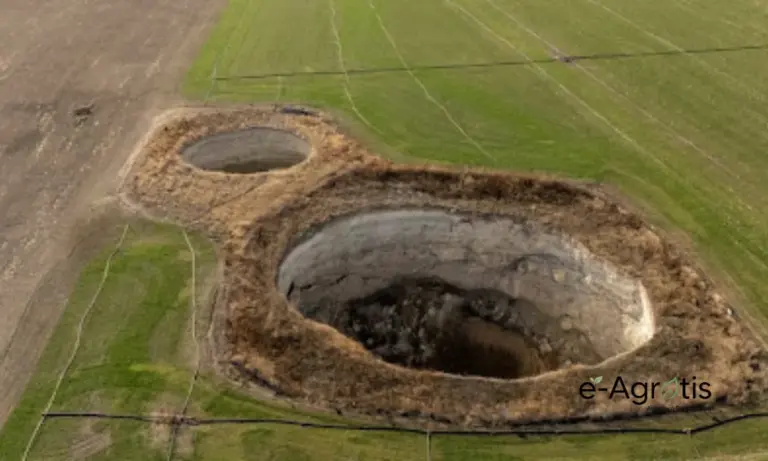 Εφιάλτης στην Τουρκία: Τεράστιες τρύπες «καταπίνουν» ξαφνικά τα χωράφια – Ο τρόμος των αγροτών