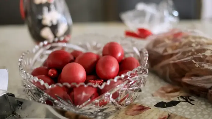 «Φωτιά» το πασχαλινό τραπέζι του 2026: Ξεπέρασε τα 400 ευρώ για μια παρέα