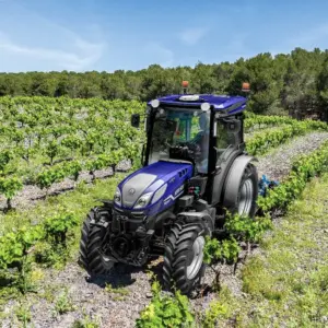 Το New Holland T4.120F Auto Command σε αμπελώνα